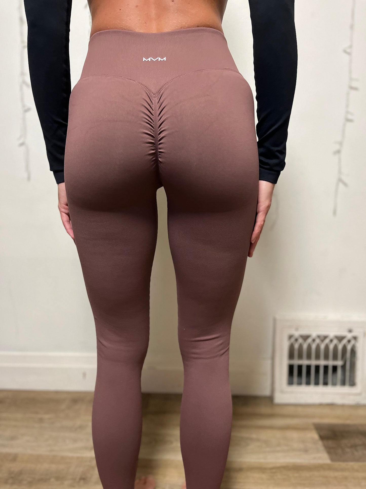 REFINED Contour Leggings